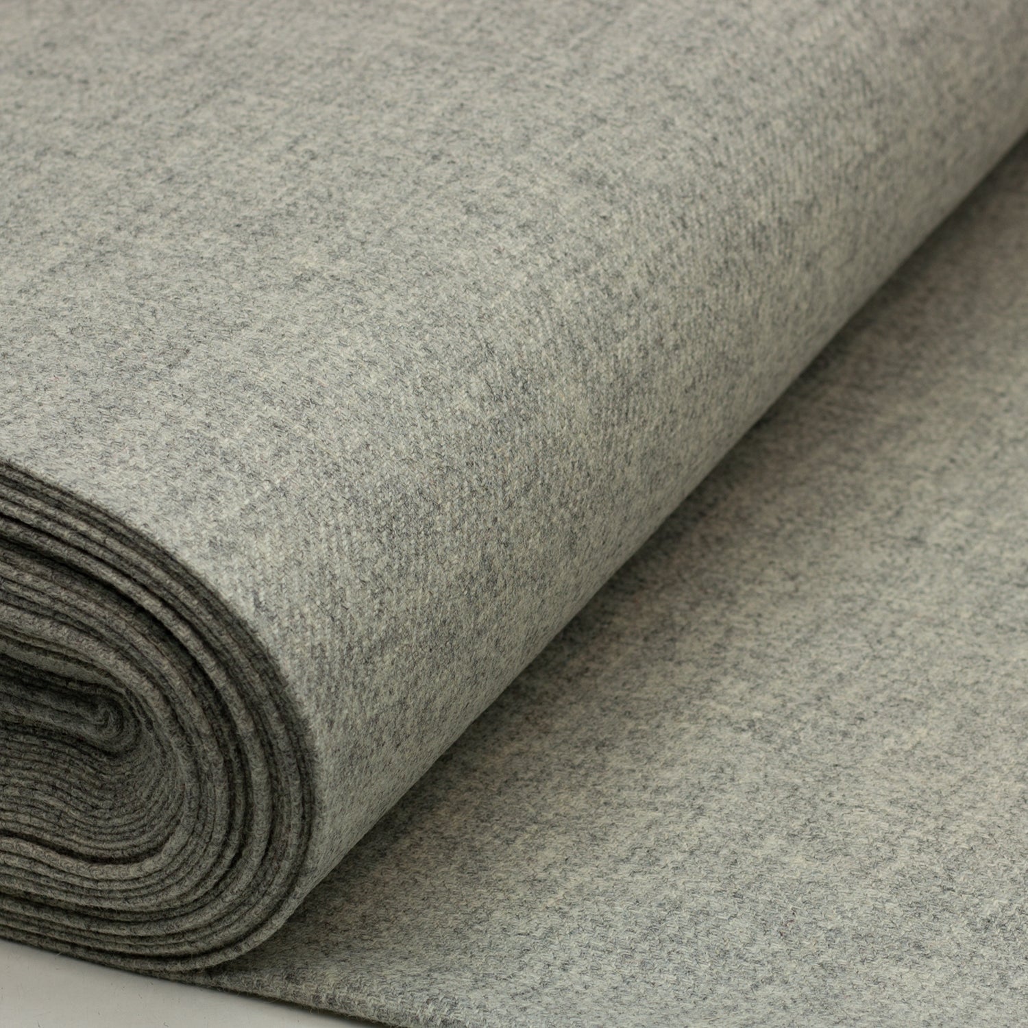 Wool - No. 57 - Silver