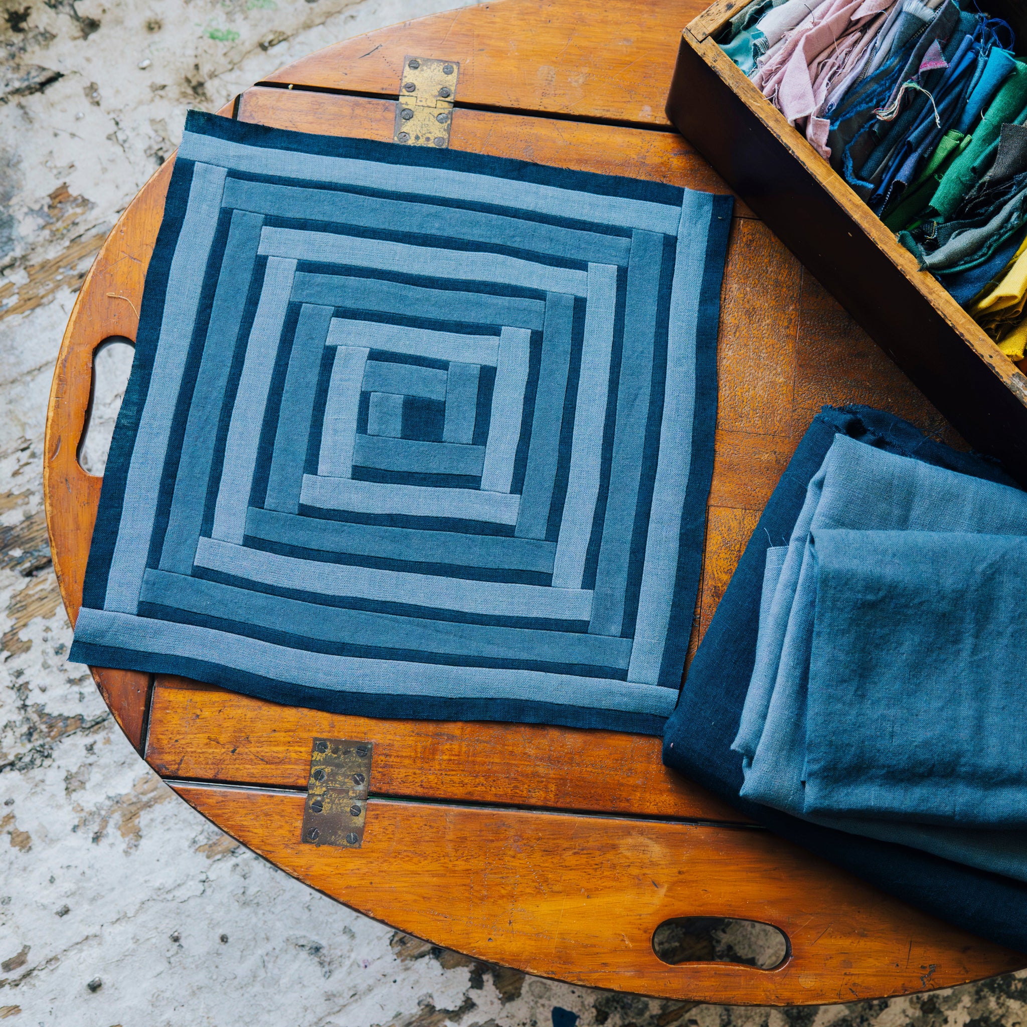 Log Cabin Quilt Blocks: 100 Colour and Pattern Variations by Catherine-Marie Longtin