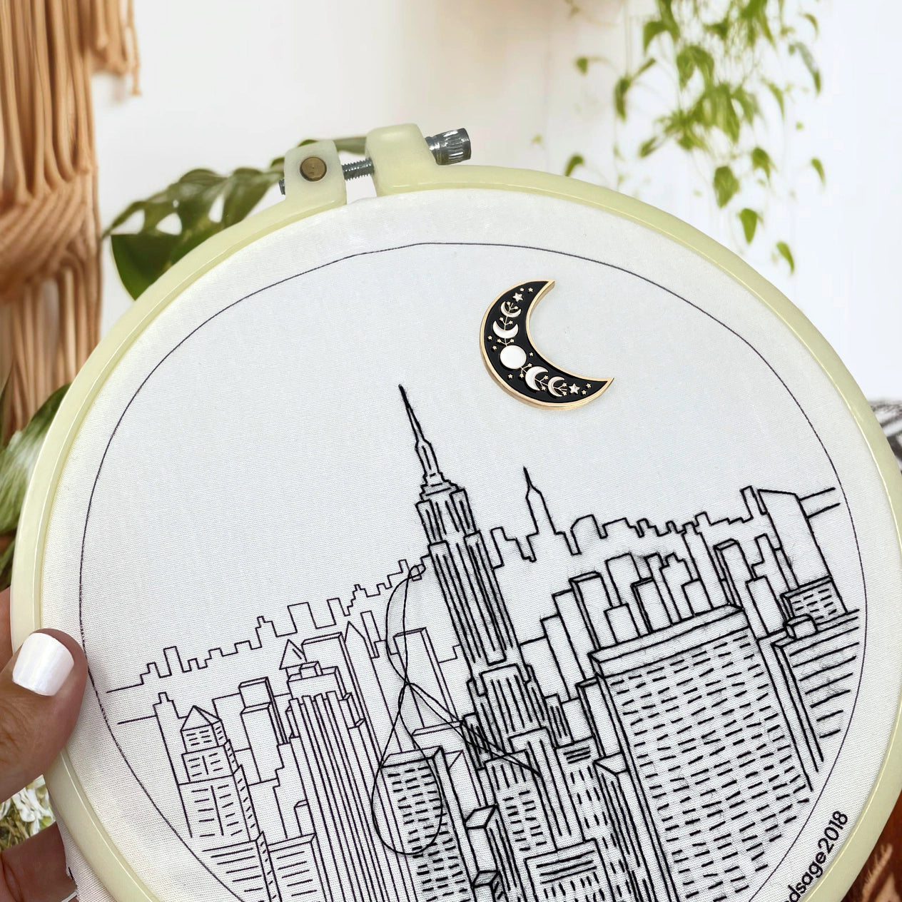 Embroidery and Sage - Magnetic Needle Minder - Moon and Stars