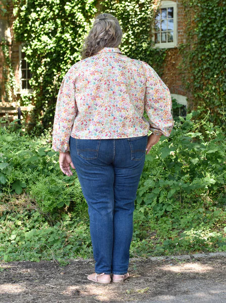 Avid Seamstress - The Pleated Blouse