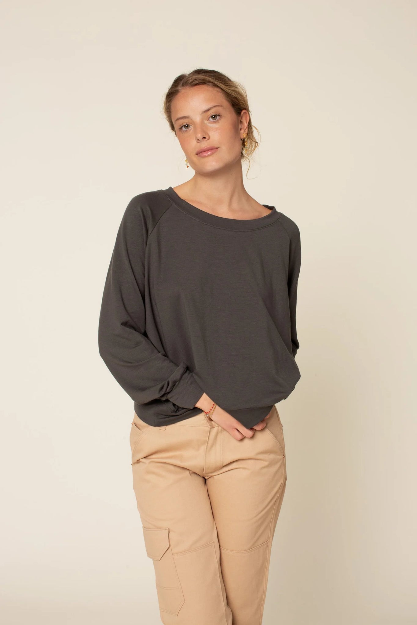 Wardrobe by Me  - Boxy Raglan Sweatshirt