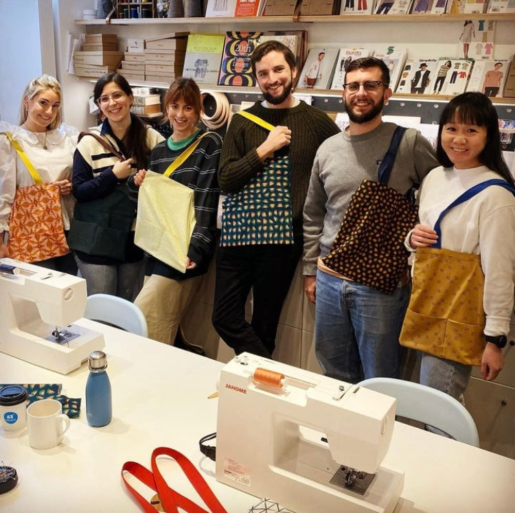 Introduction to Machine Sewing: Make a Tote Bag Or Envelope Cushion