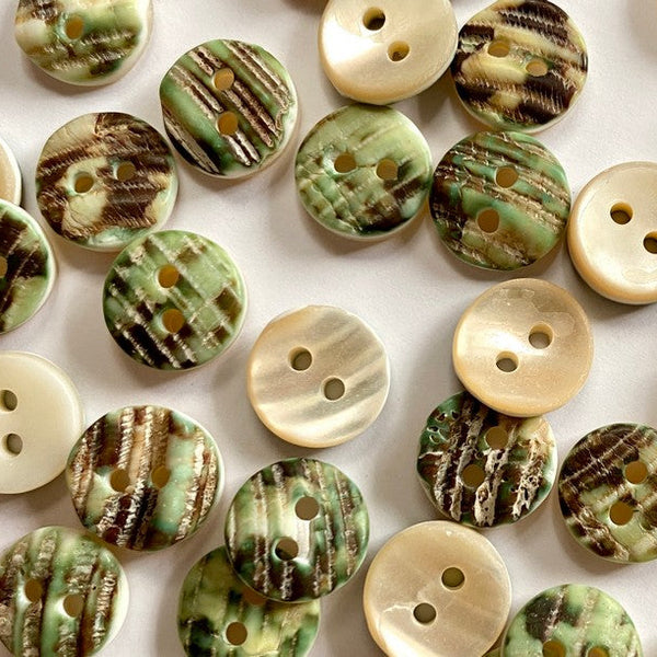 Ridged Shell Buttons - Natural - 11mm
