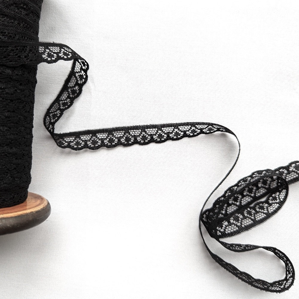 Scalloped Edge Lace Trim - 11mm Black