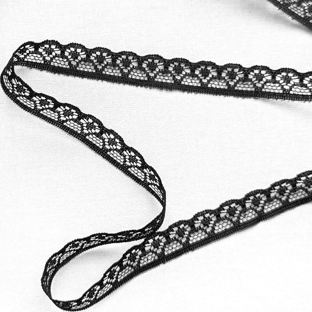 Scalloped Edge Lace Trim - 11mm Black