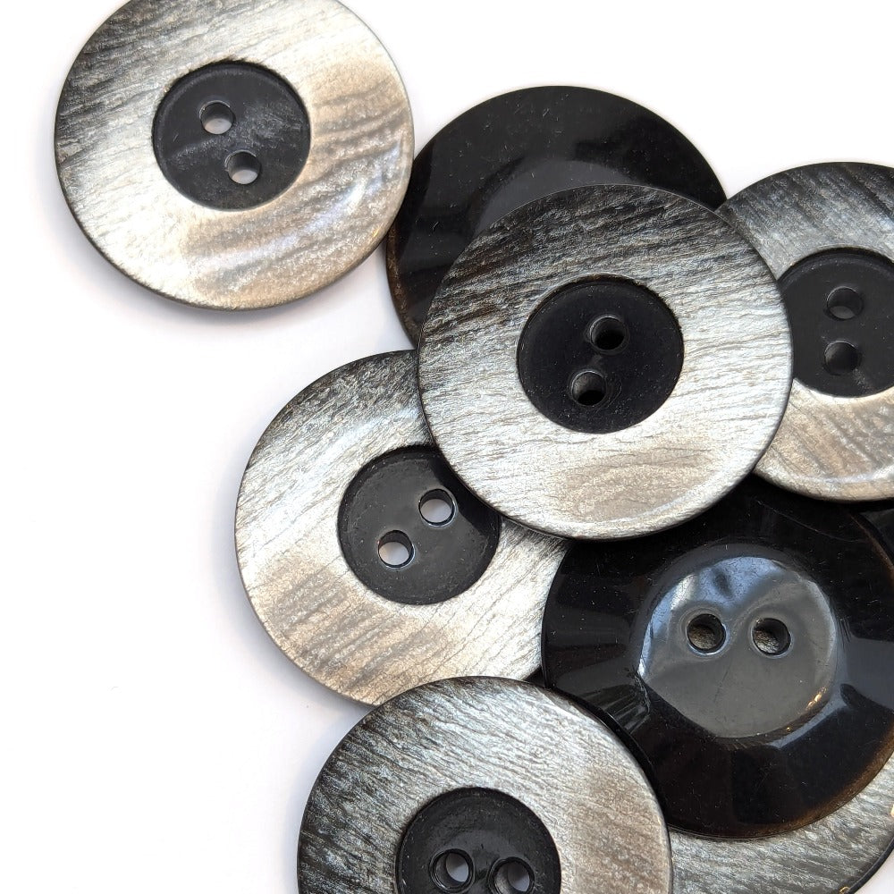 Large Gradient Button - Black - 34mm