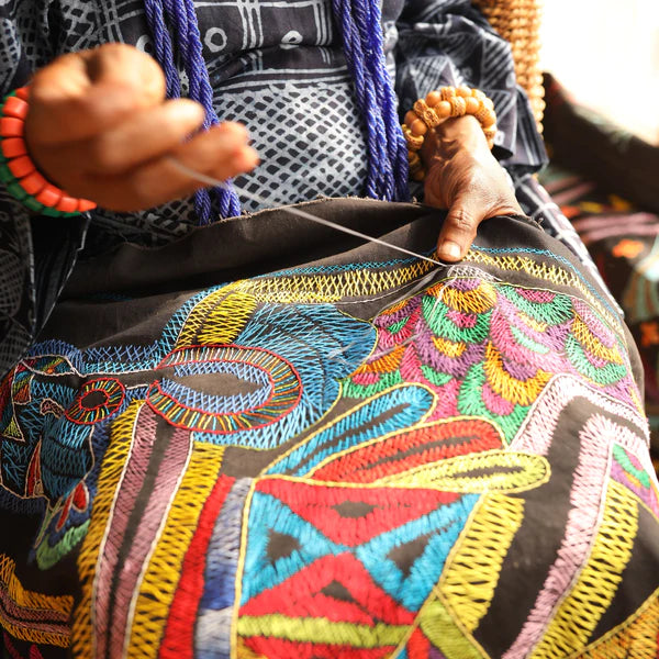 Selvedge Magazine - Issue 118 - Hand In Hand