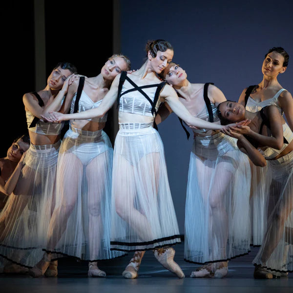 Selvedge Magazine - Issue 118 - Hand In Hand