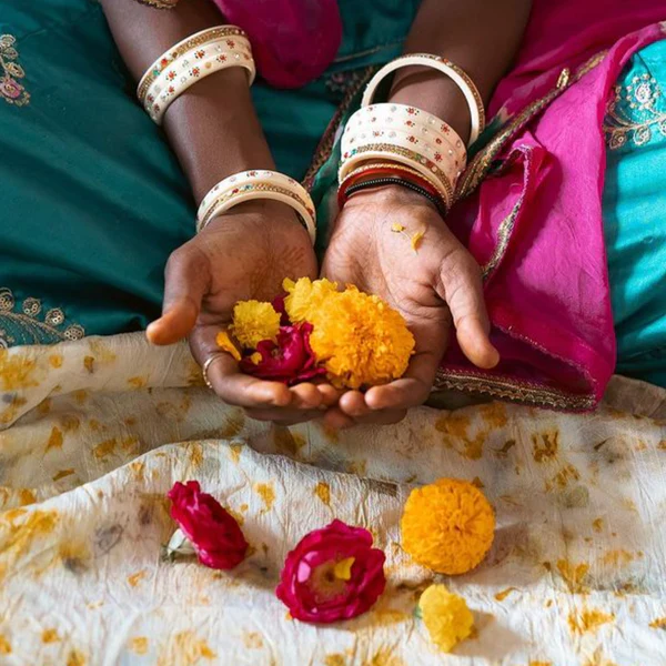 Selvedge Magazine - Issue 118 - Hand In Hand