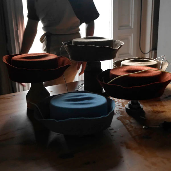 Selvedge Magazine - Issue 118 - Hand In Hand