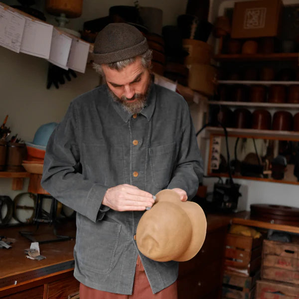 Selvedge Magazine - Issue 118 - Hand In Hand