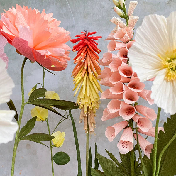 Selvedge Magazine - Issue 118 - Hand In Hand