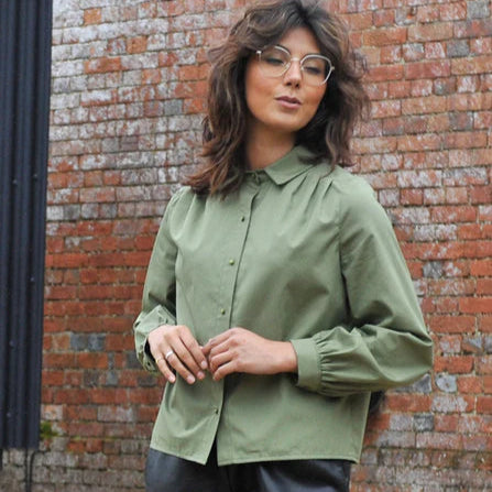 Avid Seamstress - The Pleated Blouse