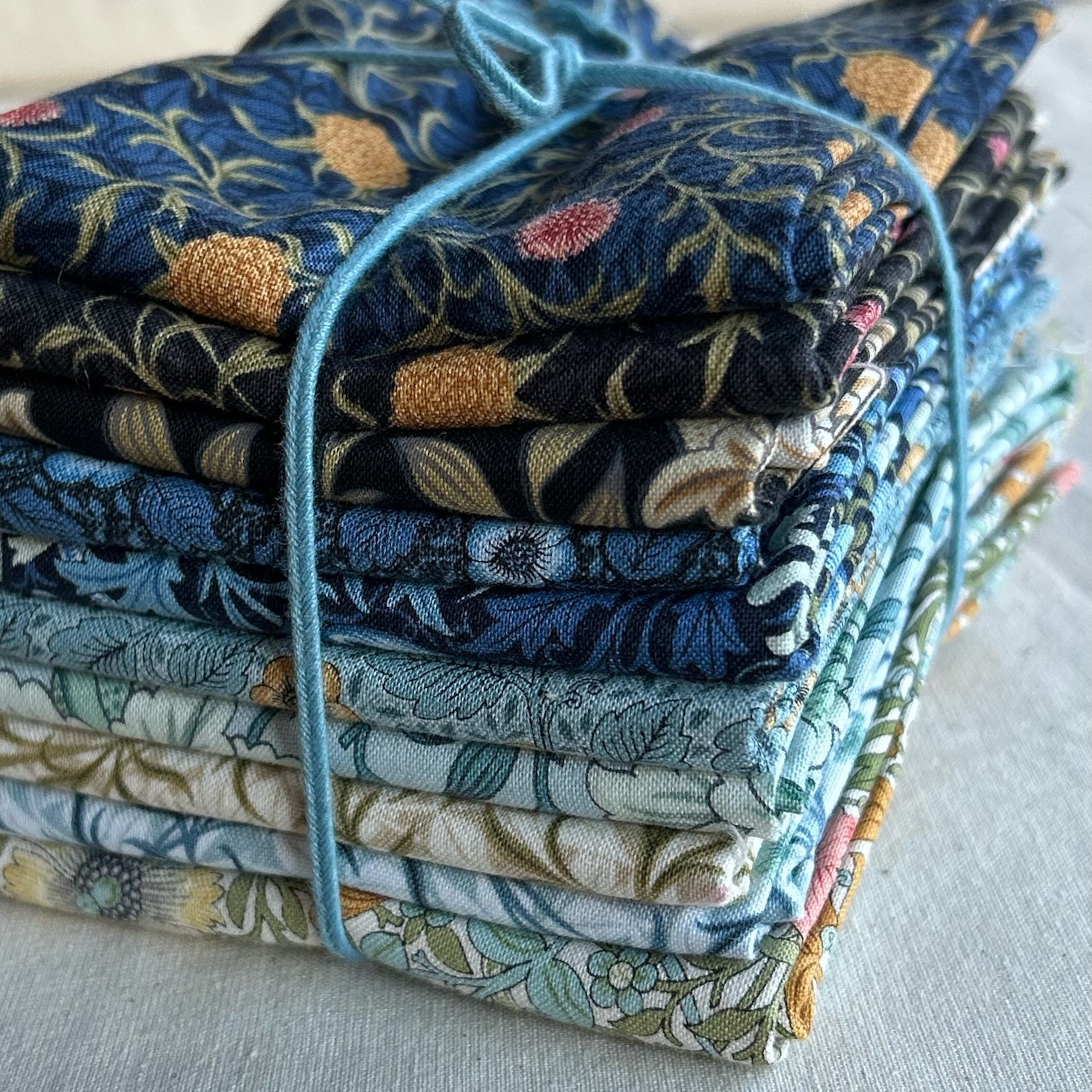 Morris Manor - Fat Quarter Bundle of 10