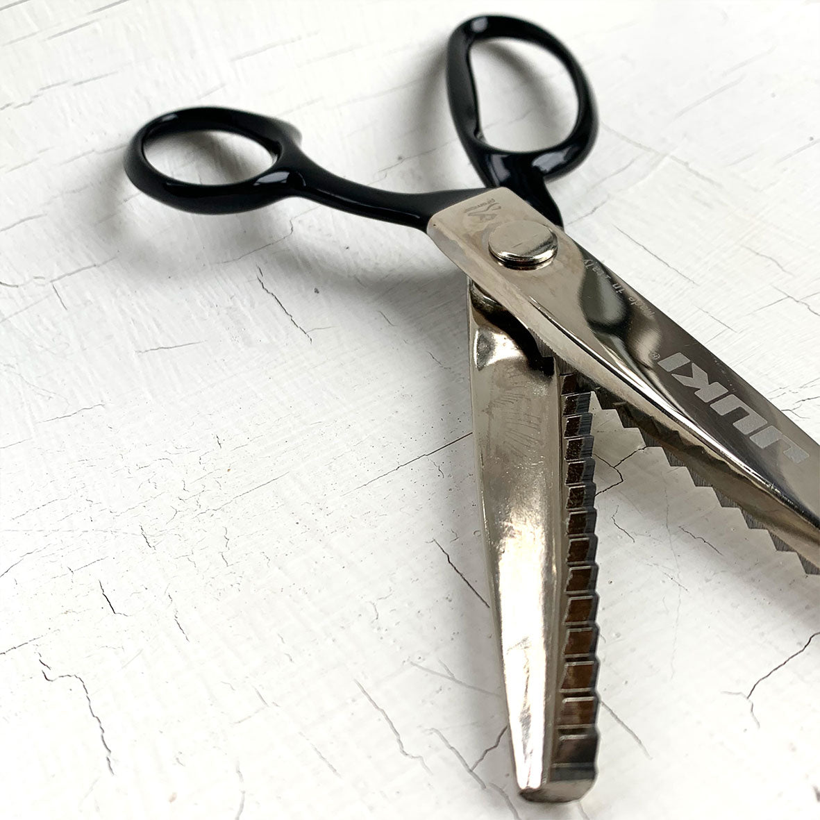 Professional Pinking Shears 21.5cm