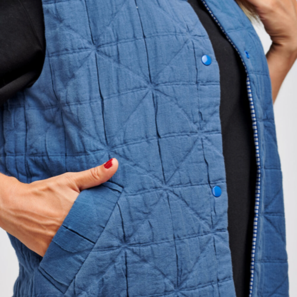 I AM - Hathor - Vest