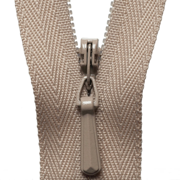 Concealed Zip - Fawn 573