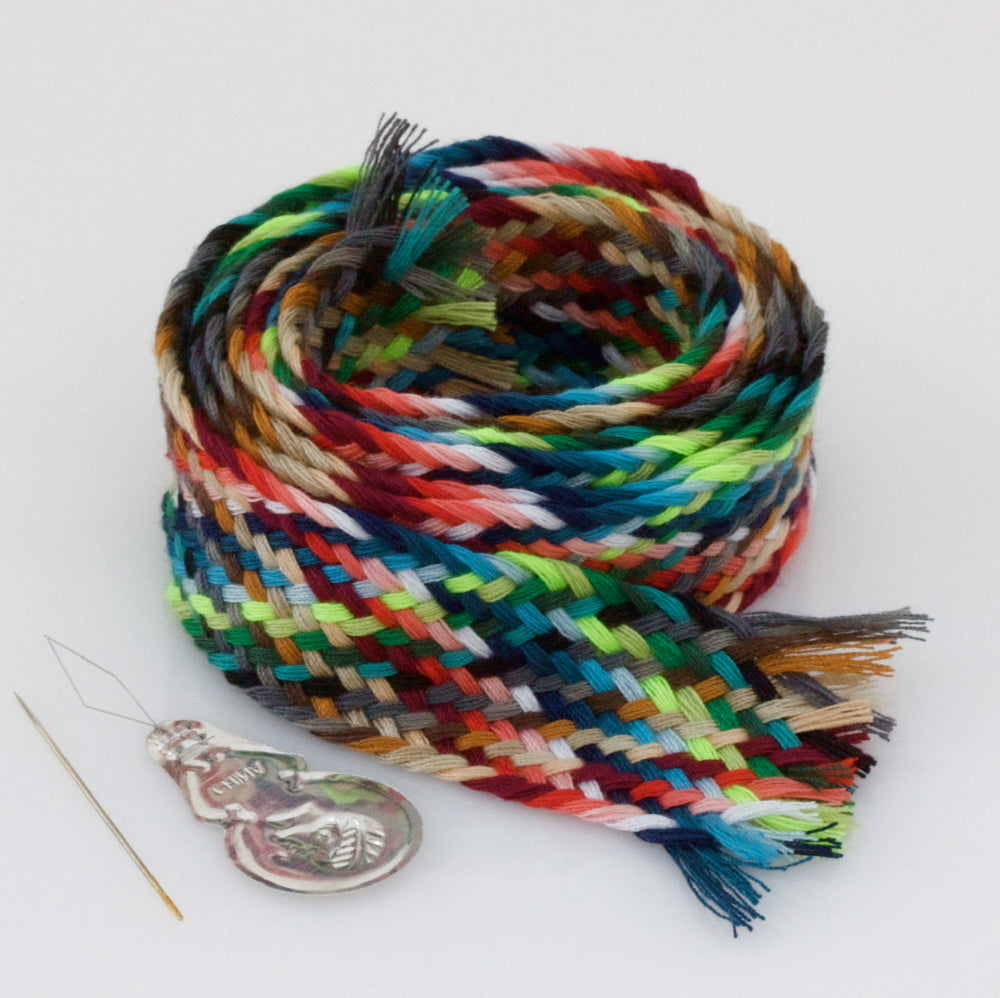 Mending Kit - Thread Plait