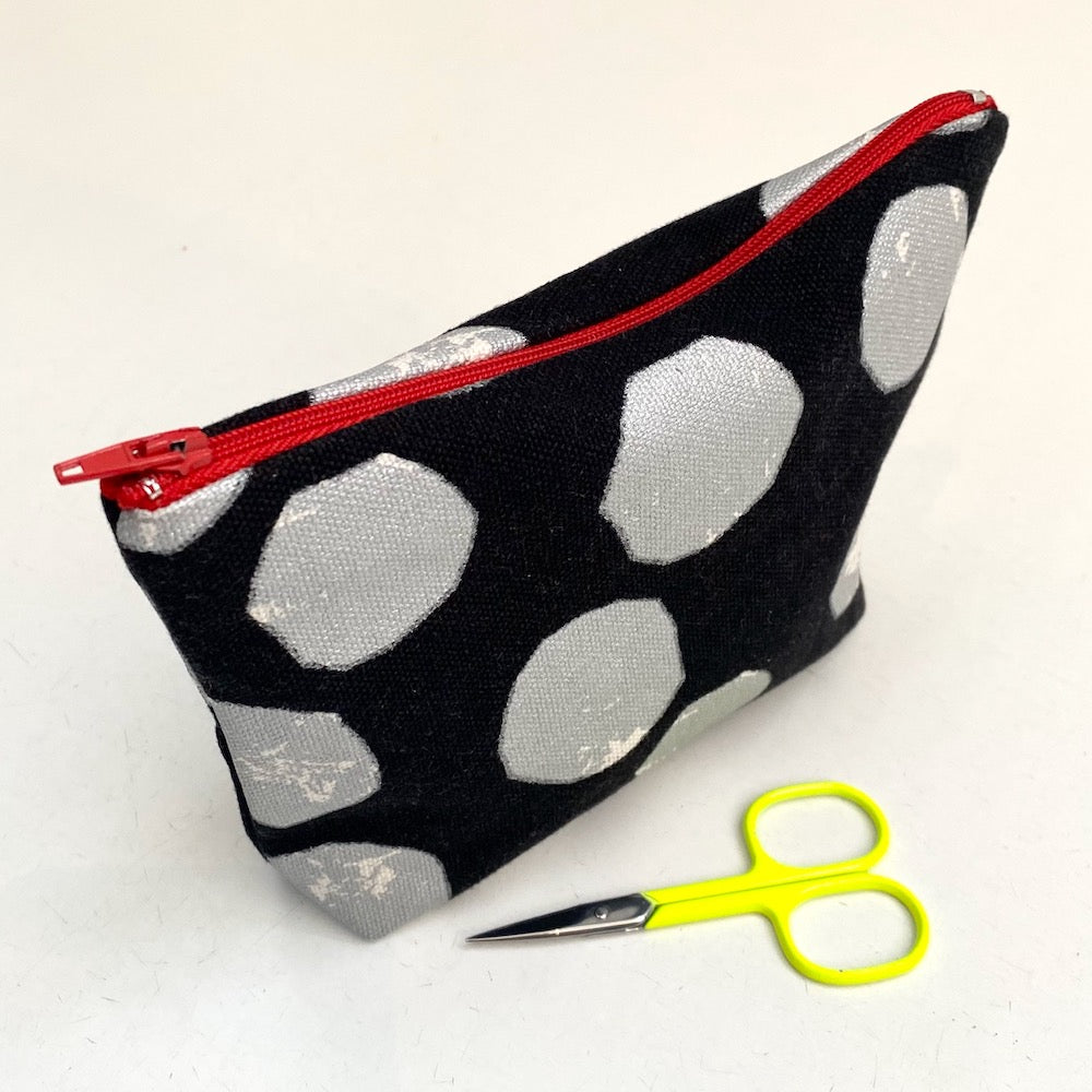 Introduction to Machine Sewing: Make a Lined Zip Top Pouch
