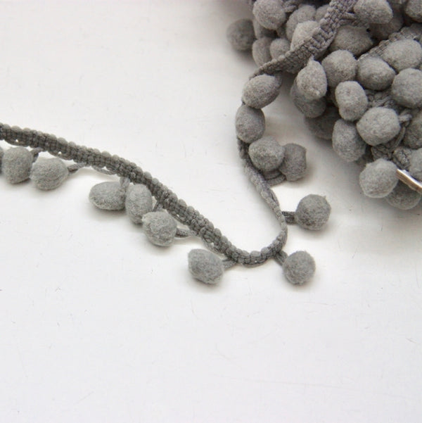 Pom Pom Edging 12mm - Grey