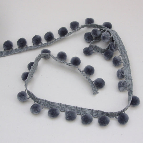 Pom Pom Edging 18mm - Dove Grey