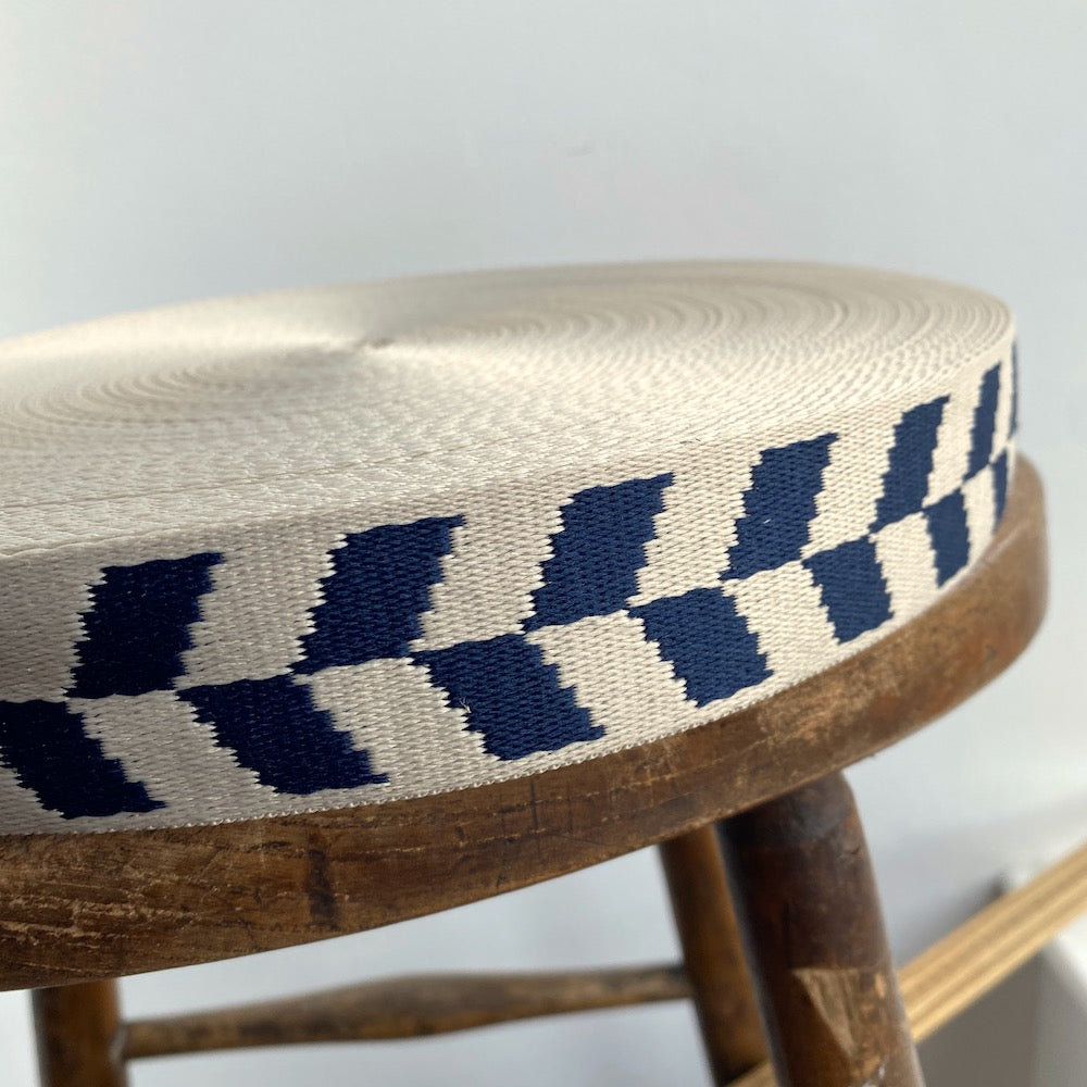 Chevron Webbing 36mm - Navy/Natural